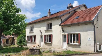 Village house 10 rooms of 247 m² in Saint-Broingt-le-Bois (52190)