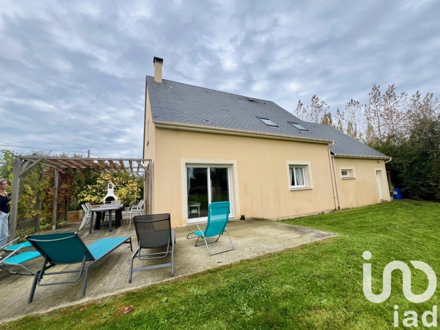 Maison 6 pièces de 121 m² à Monts-en-Bessin (14310)