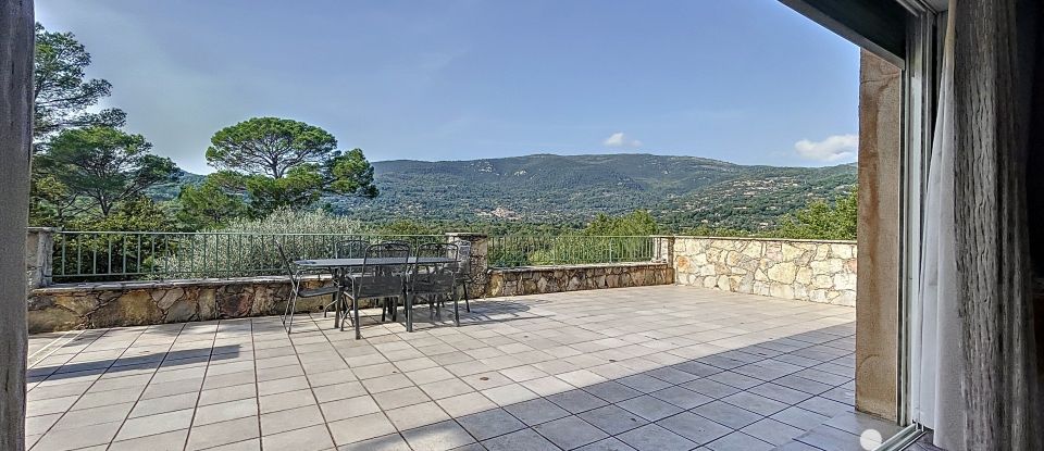 Maison 7 pièces de 250 m² à Fayence (83440)