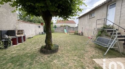 Town house 6 rooms of 169 m² in Cherveux (79410)