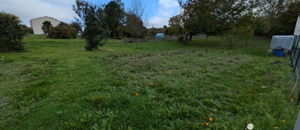 Maison 5 pièces de 95 m² à Saint-Fort-sur-le-Né (16130)