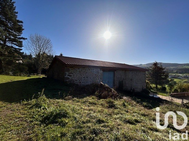 Ferme 10 pièces de 209 m² à Saint-Nizier-de-Fornas (42380)