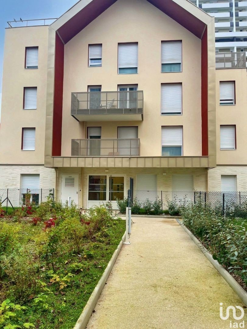 Appartement 2 pièces de 44 m² à Chevilly-Larue (94550)