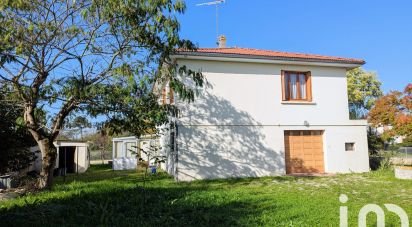 House 6 rooms of 156 m² in Saint-Seurin-sur-l'Isle (33660)