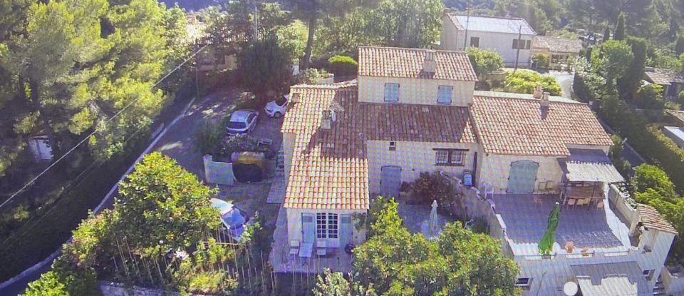 Traditional house 8 rooms of 157 m² in Vence (06140)