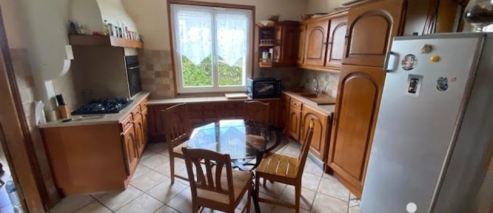 House 4 rooms of 95 m² in Ozoir-la-Ferrière (77330)