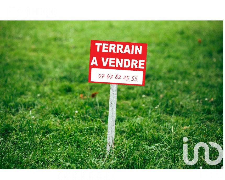 Land of 850 m² in Arpajon (91290)