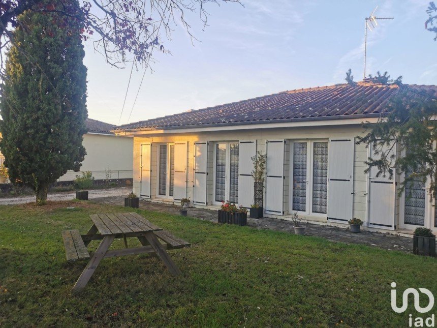 Maison 3 pièces de 85 m² à Surgères (17700)