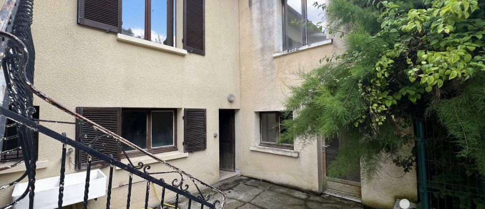 Maison 8 pièces de 227 m² à Verneuil-en-Halatte (60550)