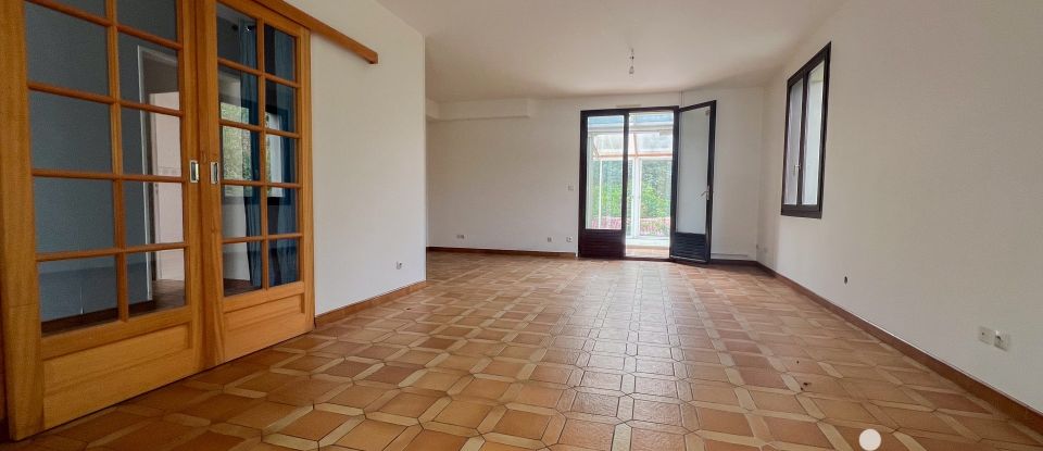 Maison 8 pièces de 227 m² à Verneuil-en-Halatte (60550)