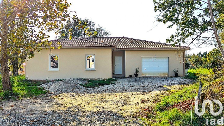 Maison traditionnelle 6 pièces de 120 m² à Montendre (17130)