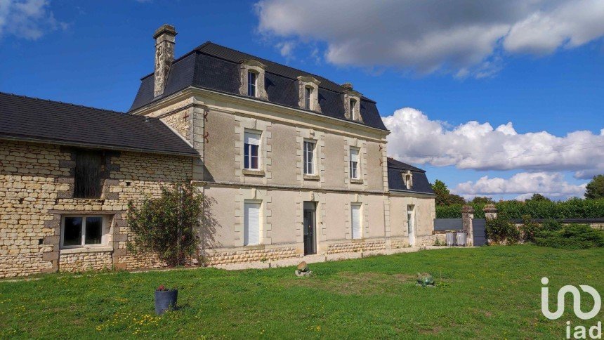 Maison 6 pièces de 178 m² à Loudun (86200)