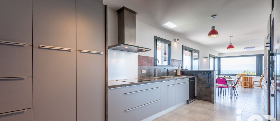 Maison d’architecte 7 pièces de 207 m² à Allinges (74200)