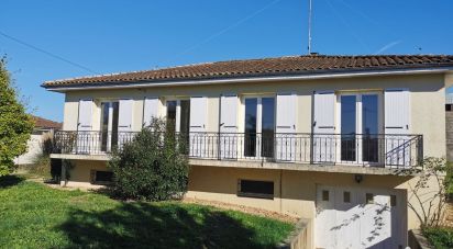 Maison 4 pièces de 106 m² à Surgères (17700)