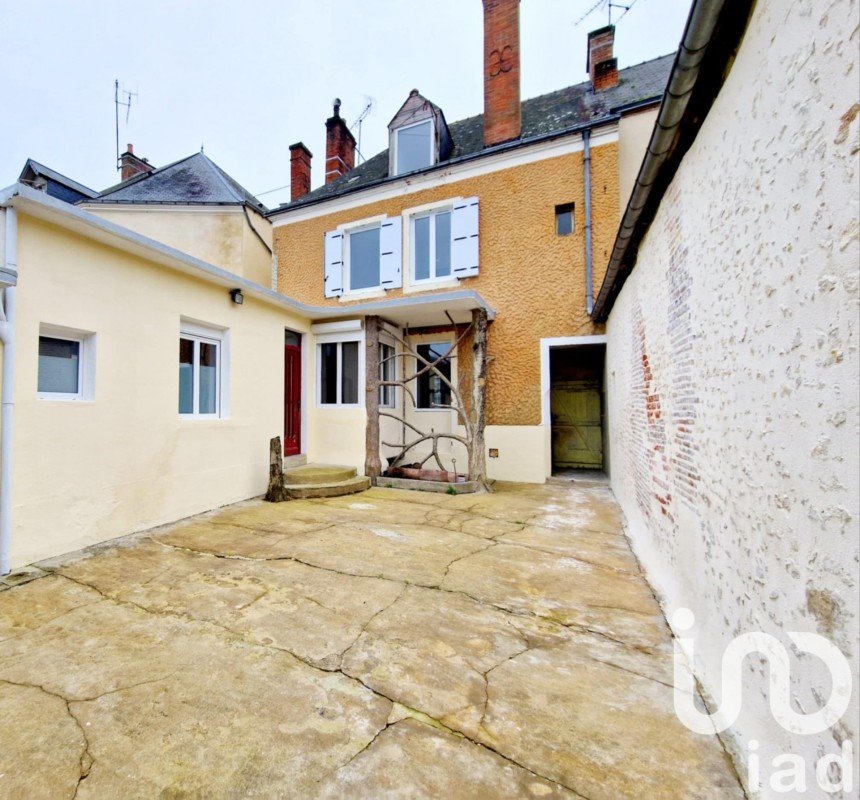 Maison 4 pièces de 98 m² à TUFFÉ (72160)