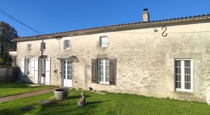 Maison traditionnelle 6 pièces de 134 m² à Massac (17490)