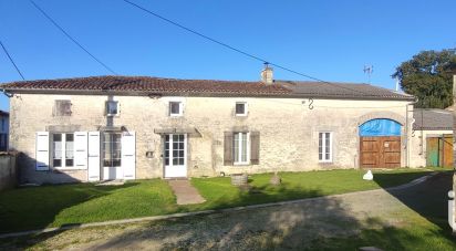 Traditional house 6 rooms of 134 m² in Massac (17490)