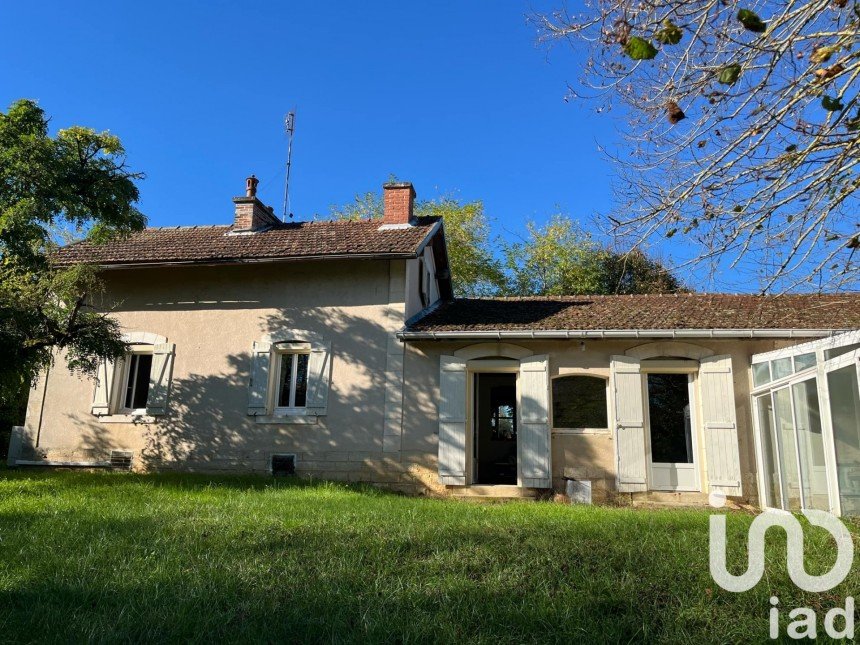 Country house 7 rooms of 175 m² in Escamps (89240)