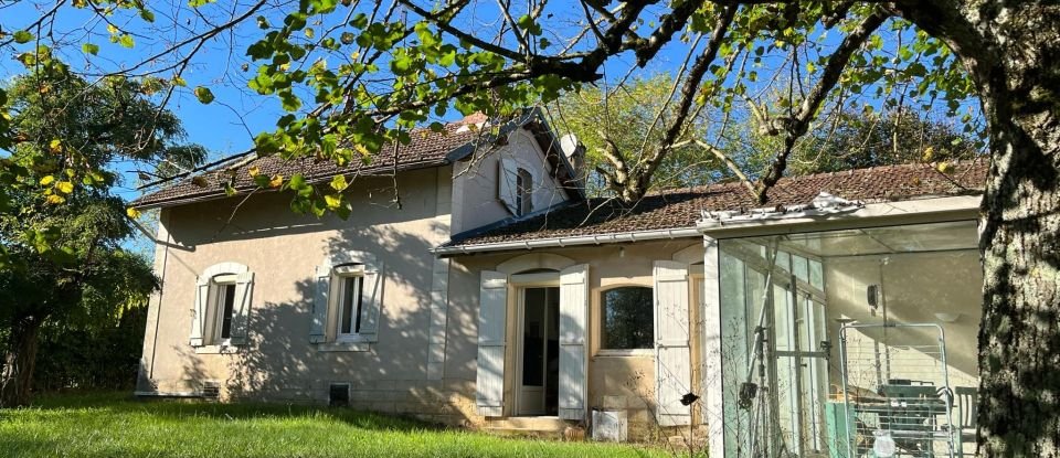 Maison rustique 7 pièces de 175 m² à Escamps (89240)