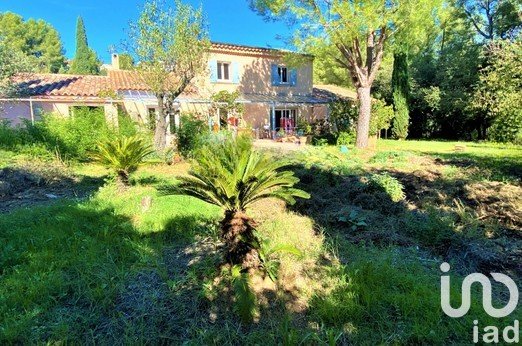 Traditional house 6 rooms of 190 m² in Bandol (83150)