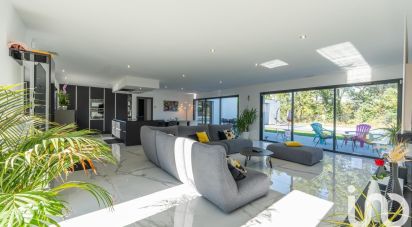 Maison 6 pièces de 184 m² à Saint-Jean-de-Rives (81500)