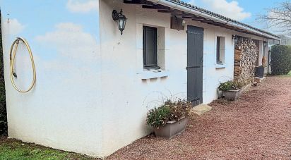 Traditional house 5 rooms of 95 m² in Farges-en-Septaine (18800)