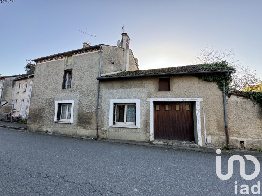 House 4 rooms of 116 m² in Magnac-Laval (87190)