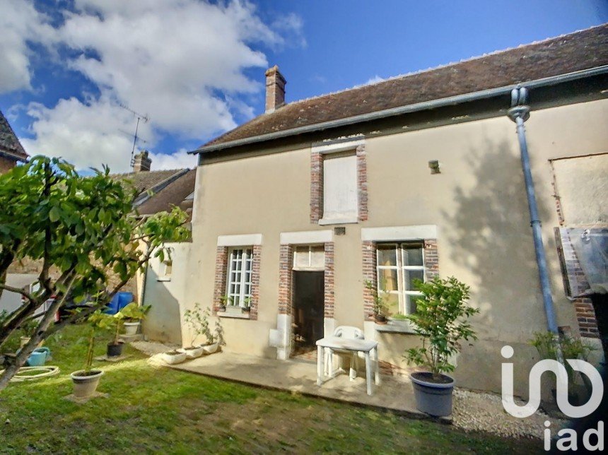 Village house 4 rooms of 90 m² in La Chapelle-sur-Aveyron (45230)