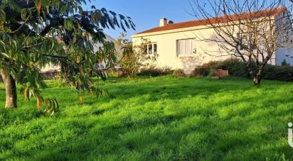 House 5 rooms of 100 m² in Landevieille (85220)