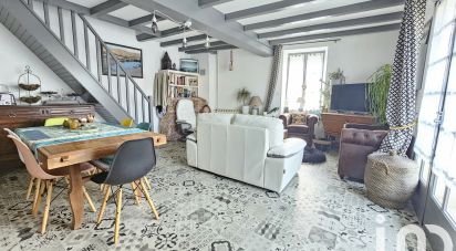 Maison 3 pièces de 77 m² à Meursac (17120)