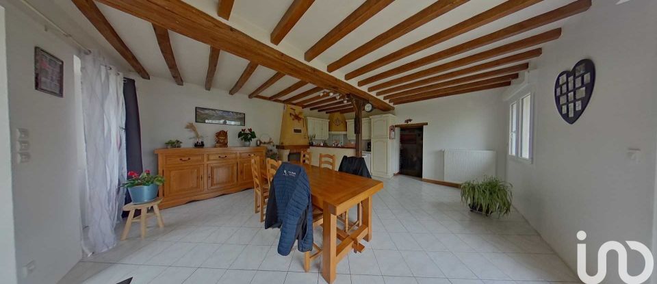 Country house 5 rooms of 134 m² in Loireauxence (44370)