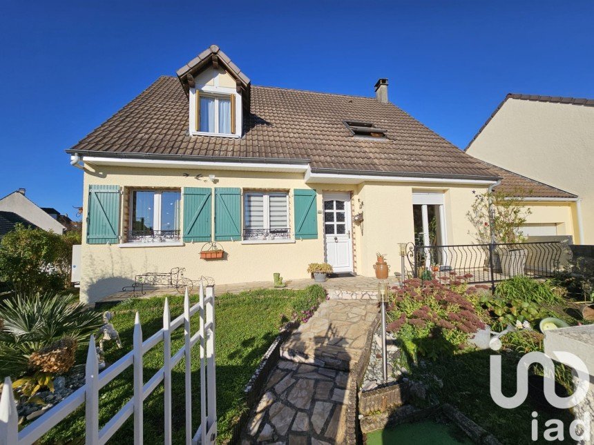 Traditional house 8 rooms of 140 m² in La Ferté-Alais (91590)