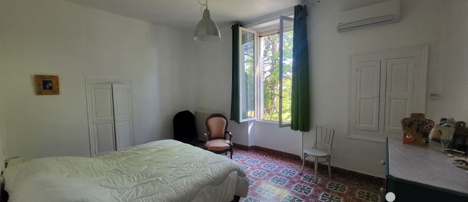 Maison 7 pièces de 228 m² à Alès (30100)