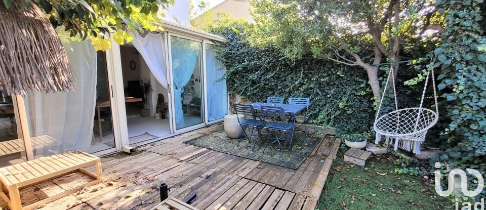 House 4 rooms of 102 m² in L'Isle-sur-la-Sorgue (84800)