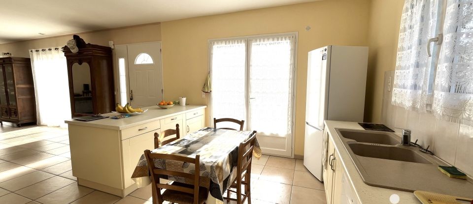 Pavilion 4 rooms of 176 m² in Carennac (46110)