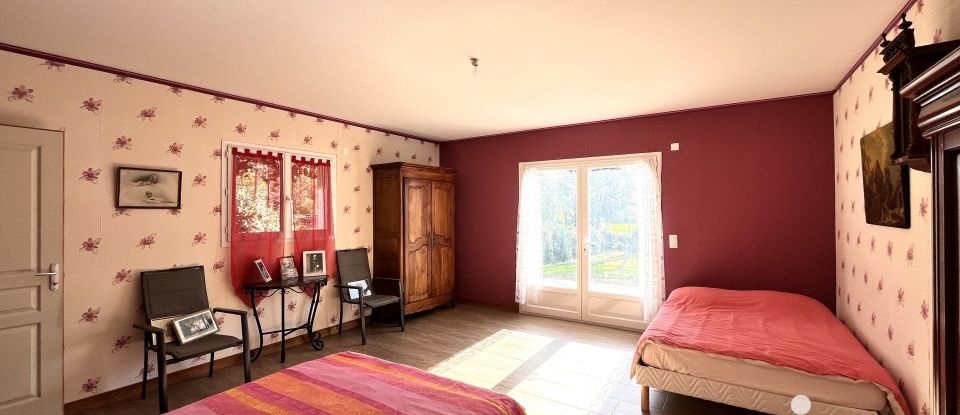 Pavilion 4 rooms of 176 m² in Carennac (46110)