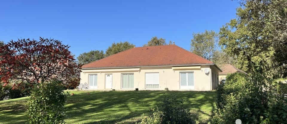 Pavilion 4 rooms of 176 m² in Carennac (46110)