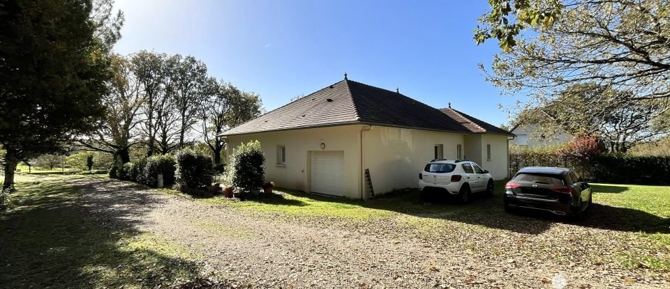 Pavilion 4 rooms of 176 m² in Carennac (46110)