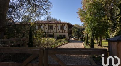 Moulin 10 pièces de 480 m² à L'Isle-Arné (32270)