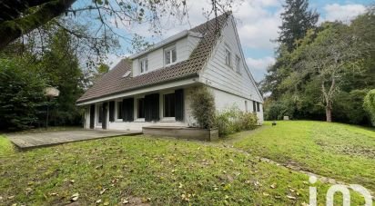 Traditional house 7 rooms of 168 m² in Gif-sur-Yvette (91190)