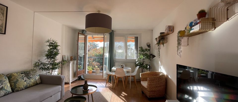 Appartement 3 pièces de 63 m² à Corbeil-Essonnes (91100)