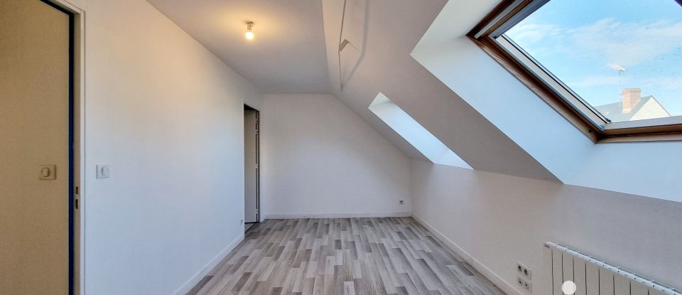 Maison 9 pièces de 291 m² à Oinville-Saint-Liphard (28310)