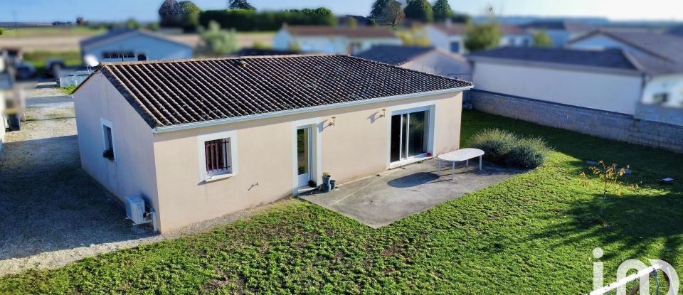 Maison 5 pièces de 90 m² à Roullet-Saint-Estèphe (16440)