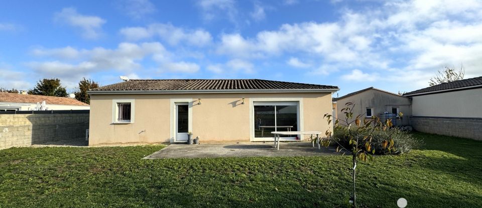 Maison 5 pièces de 90 m² à Roullet-Saint-Estèphe (16440)