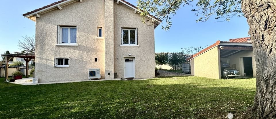 Maison 5 pièces de 121 m² à Bonson (42160)