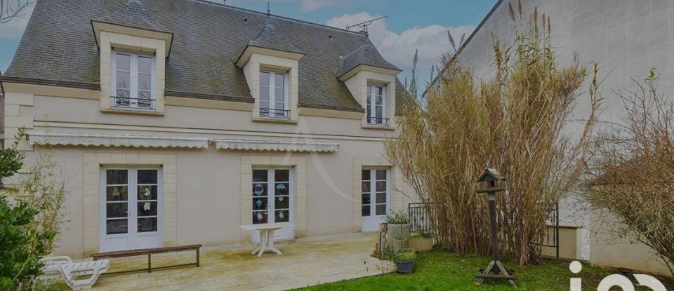 Traditional house 7 rooms of 238 m² in Villecresnes (94440)