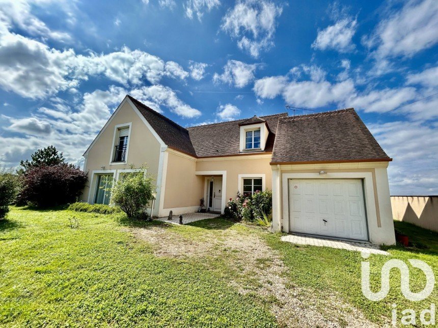 Architect house 5 rooms of 205 m² in Achères-la-Forêt (77760)