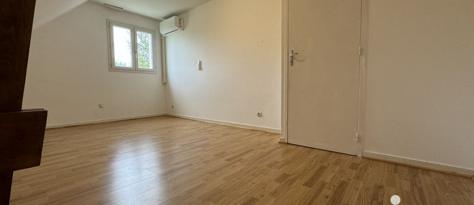 Maison 8 pièces de 160 m² à Bourgueil (37140)