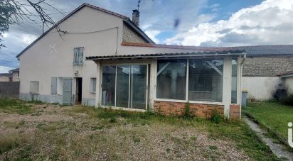 Maison de campagne 4 pièces de 110 m² à - (86130)