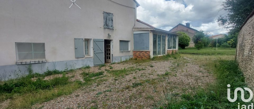 Maison de campagne 4 pièces de 110 m² à - (86130)